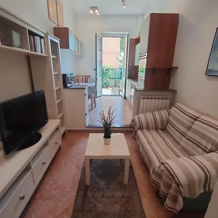 Apartment Casa Il Pesco Genoa